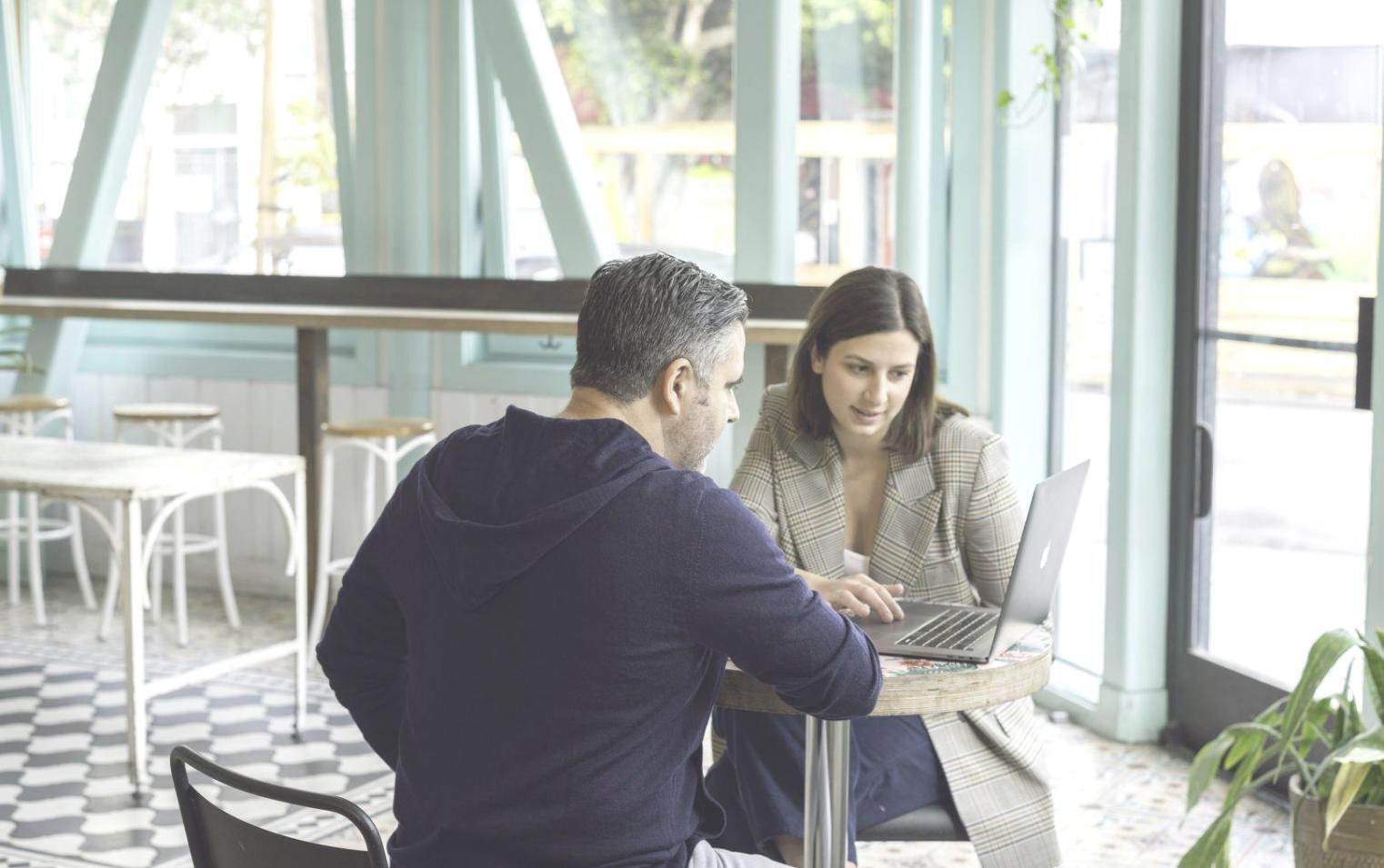 Analyse de données financières et graphiques de performance